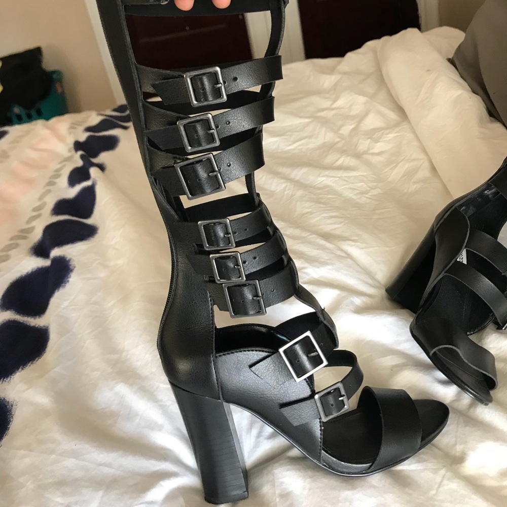 Steve Madden Gladiator sandals size 8